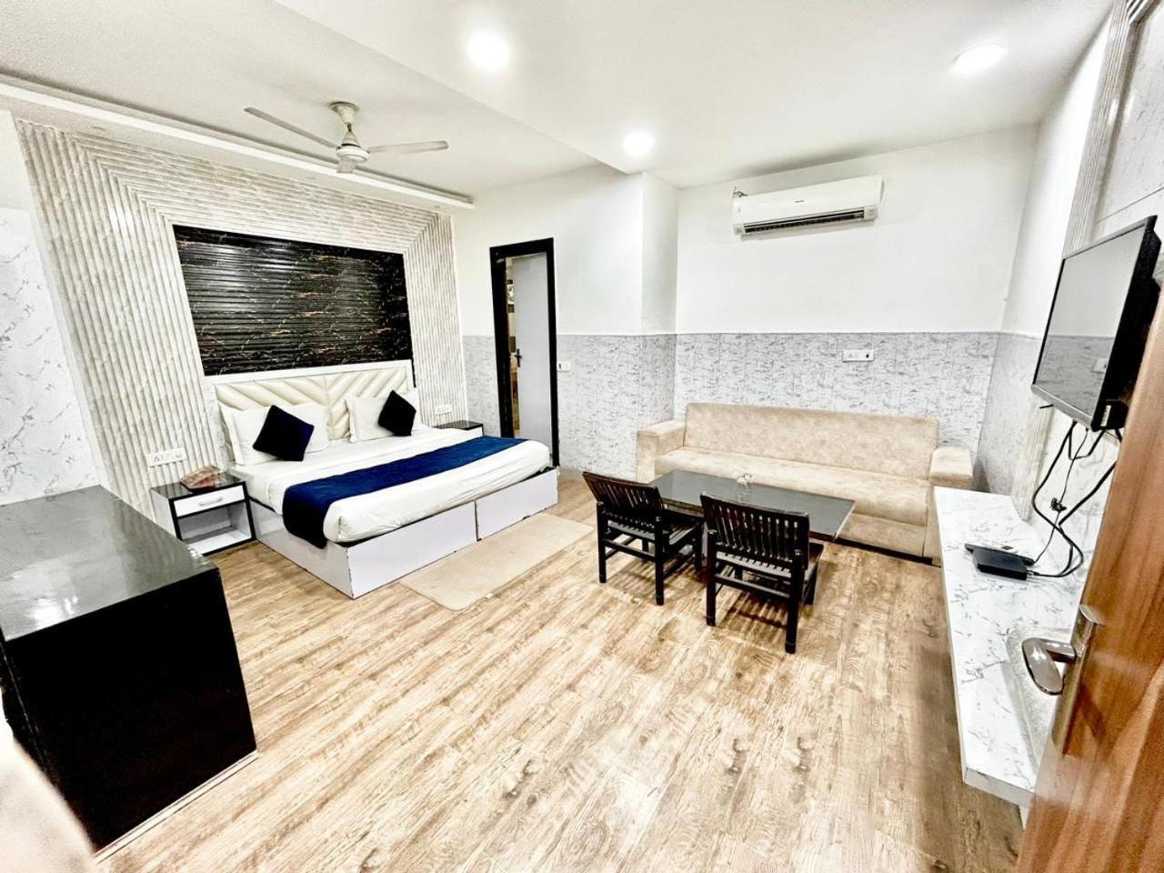 The Tomar Hospitality Hotell New Delhi Eksteriør bilde