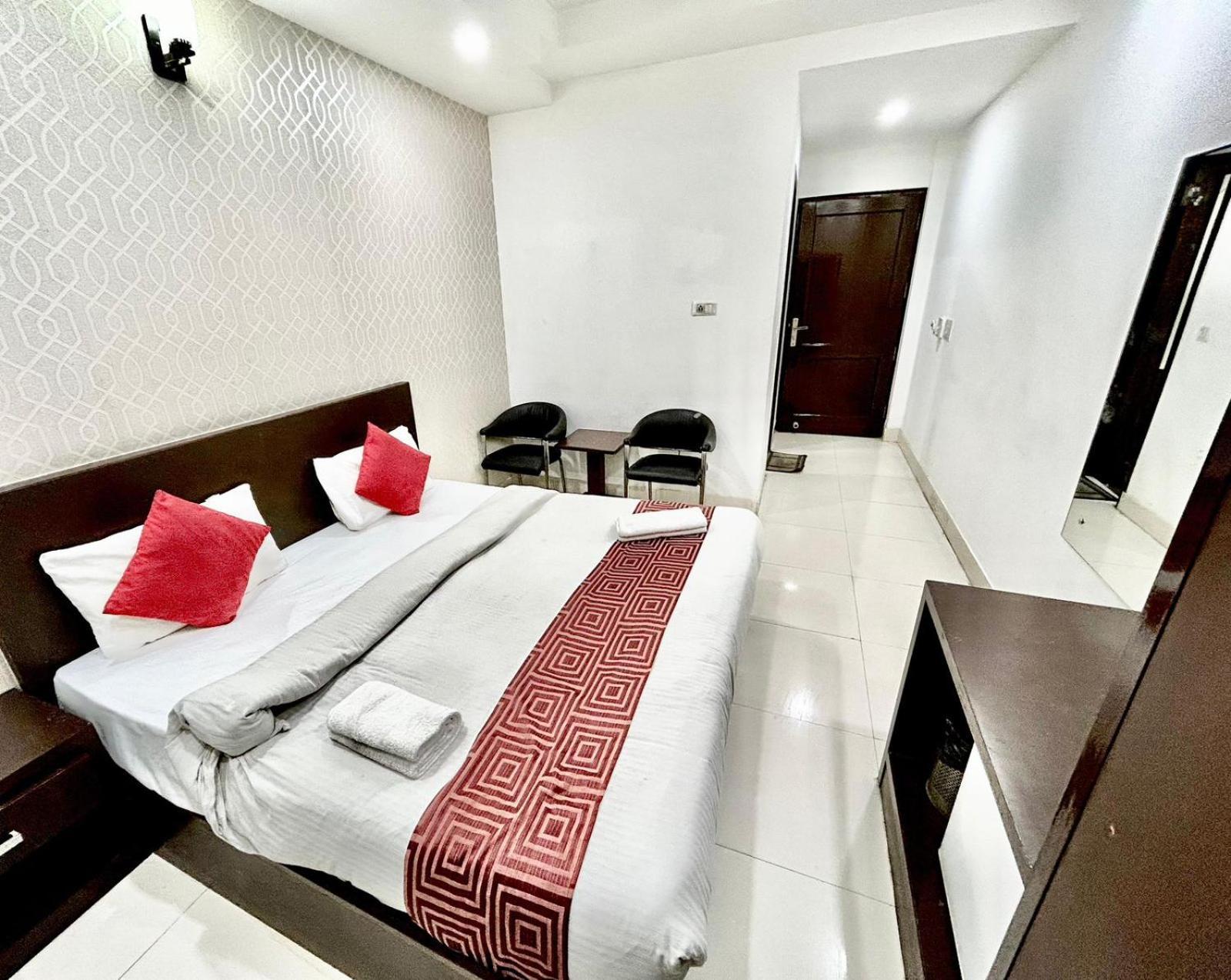 The Tomar Hospitality Hotell New Delhi Eksteriør bilde