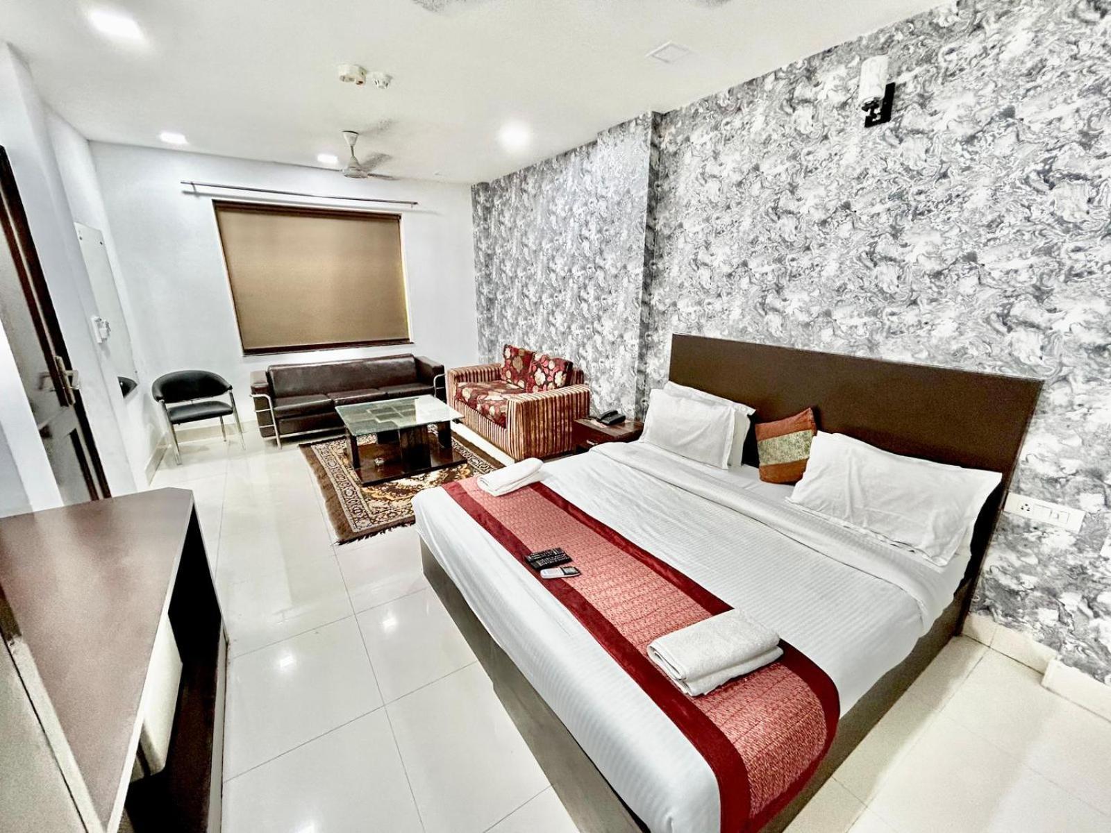 The Tomar Hospitality Hotell New Delhi Eksteriør bilde